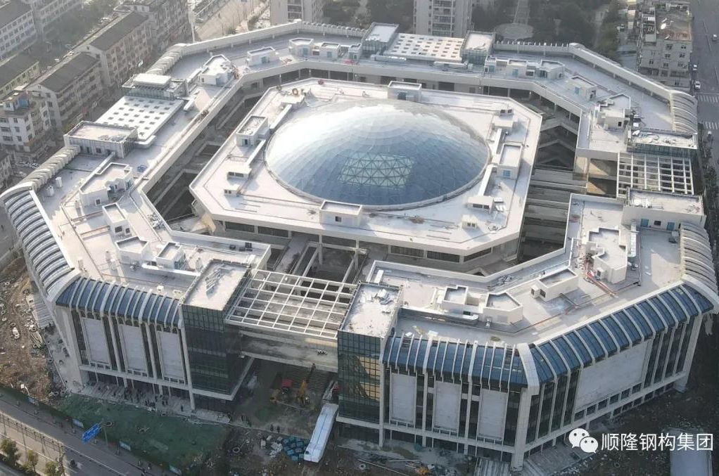 钢结组成绩修建之美